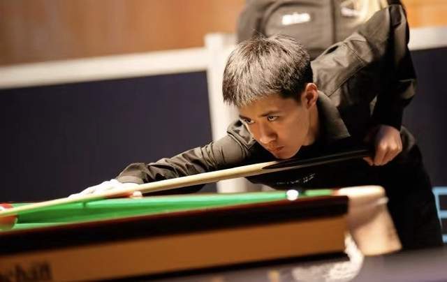 了她超越比 了她超越比