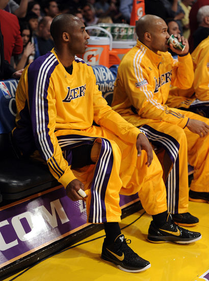 有的年轻天 有的年轻天